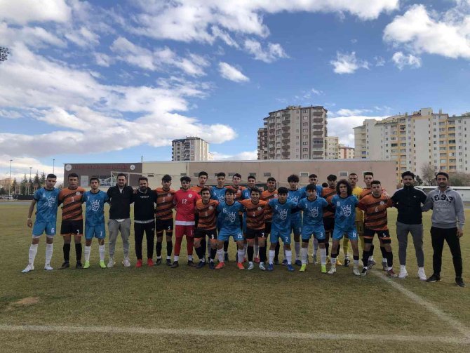 Şampiyon Fevziye Memduh Güpgüpoğlu Spor Lisesi