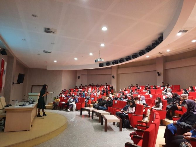 Öğrencilere "Sınav Kaygısı İle Başa Çıkma" Eğitimi