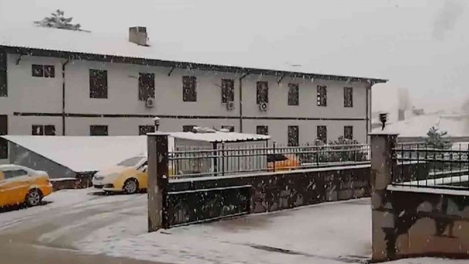 Kırıkkale’ye Mevsimin İlk Karı Düştü