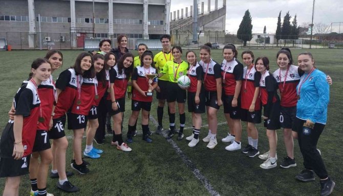Okul Sporlarında 5 Branşta Heyecan Tamamlandı