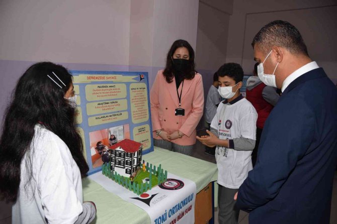 Pamukkale Toki̇ Ortaokulu’nda 4006 Bilim Fuarı Açıldı