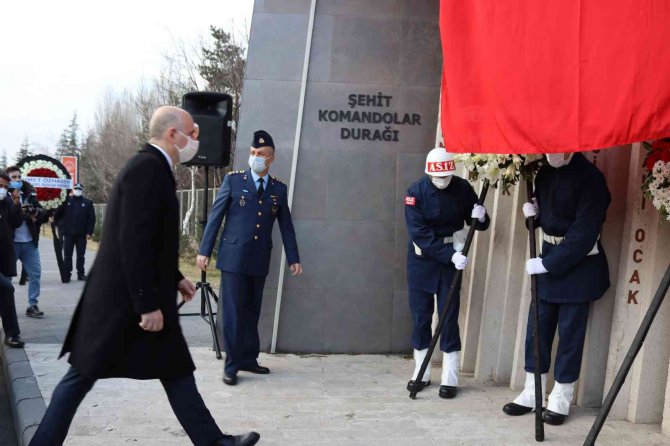 Bakanlar Akar Ve Karaismailoğlu, Şehit Komandolar Durağını Ziyaret Etti
