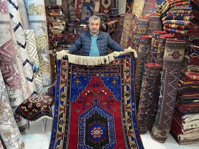 Yeni Neslin El Dokumaya Olan İlgisi Azaldı