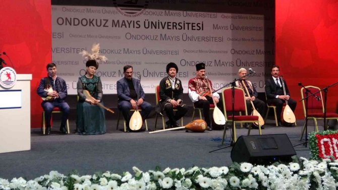 Türk Dünyası Ozanları Samsun’da Atıştı