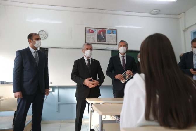 Şahinbey’den Öğrencilere Deneme Sınavı