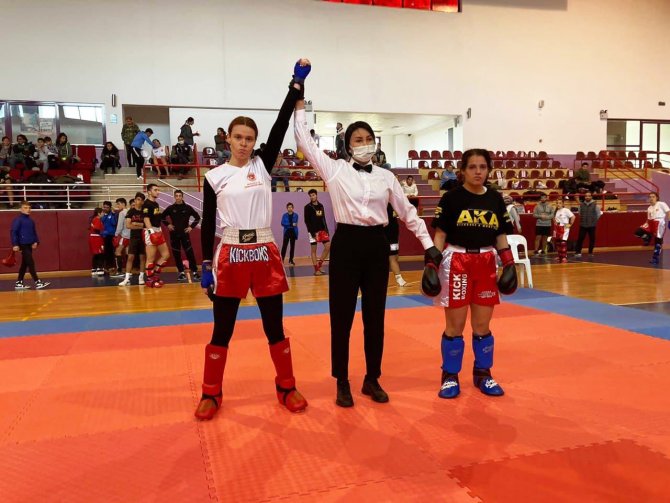 Büyükşehir’in Sporcuları Liderlik Kürsüsünde