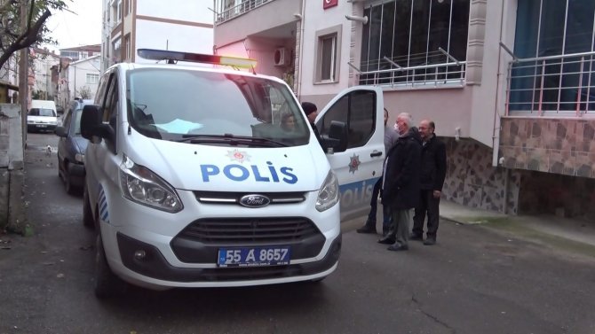 Mahsur Kalan Kedi İçin Polis Ve İtfaiye Ekipleri Seferber Oldu