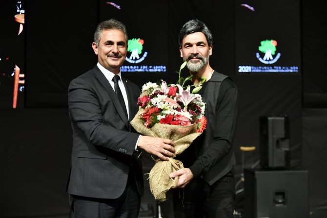 Sanatçı Uğur Işılak Mamaklılara Unutulmaz Bir Gece Yaşattı