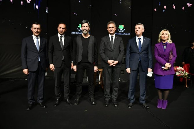 Sanatçı Uğur Işılak Mamaklılara Unutulmaz Bir Gece Yaşattı
