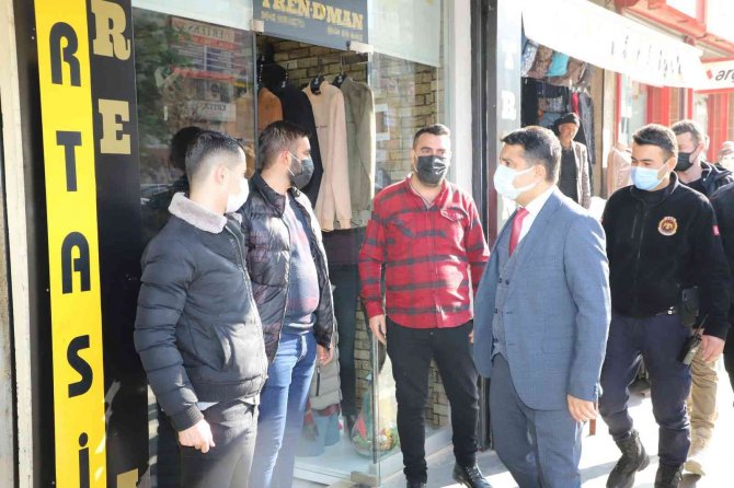 Kaymakam Tunç, Esnafla Bir Araya Gelerek Sorunları Dinledi