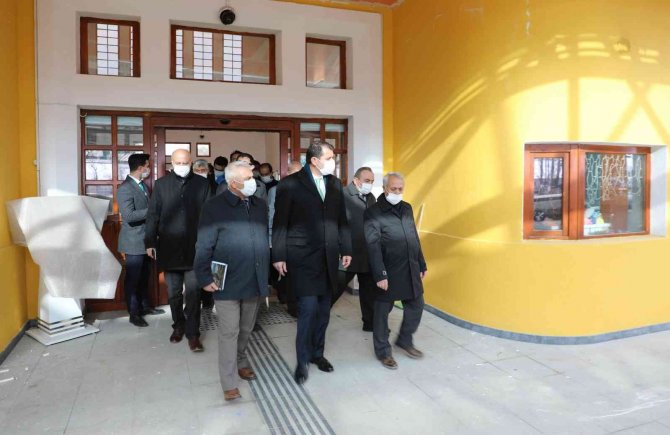 Tamamlanan Sivas Yht Garı Yolcu Kabulüne Hazır