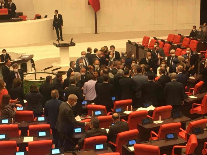 Tbmm’de Kadın Milletvekilleri Arasında Tartışma