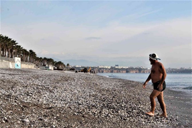 Turizm Kenti Antalya’da Aynı Gün İki Mevsim
