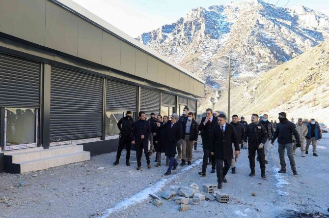 Vali Bilmez’den Çatak İlçesine Ziyaret