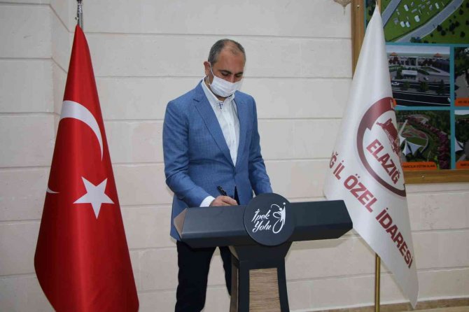 Adalet Bakanı Gül: “Türkiye Ne Zaman Kendi Ayakları Üstünde Durmaya Çalışsa Hukuksuzluk Ve Antidemokratik Uygulamalar Devreye Girdi”