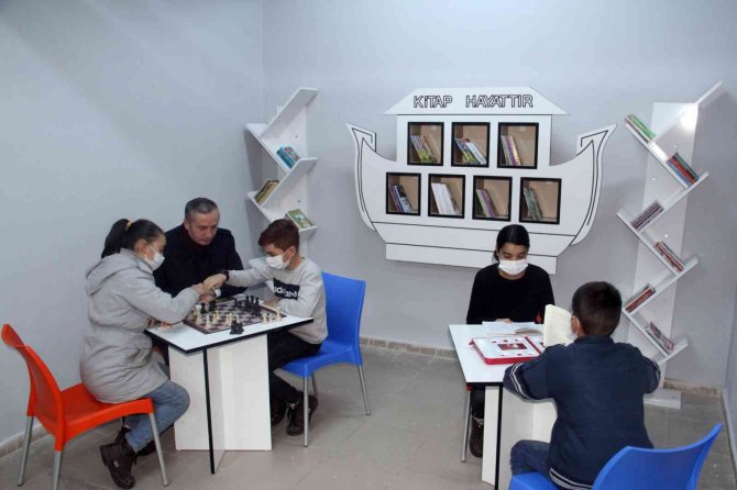 Ağrı Milli Eğitim Müdürü Kökrek, İl Merkezindeki Okulları Ziyaret Etti