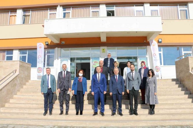 Cumhuriyet Başsavcısı İ̇nal, Öğrencilerle Birlikte Kitap Okudu