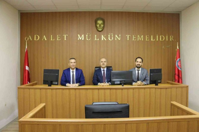 Cumhuriyet Başsavcısı İ̇nal, Öğrencilerle Birlikte Kitap Okudu