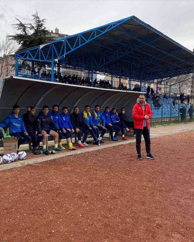 Söğütspor Sezonun İlk Yarısında 9’da 9 Yaparak Zirvede Yer Aldı
