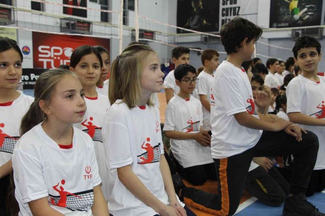 Tvf Şırnak’ta Fabrika Voleybol Okulu Açtı