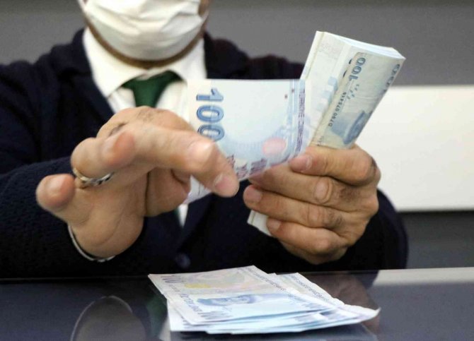 İ̇şçiler Ve Vatandaşlar Asgari Ücret Zammını Olumlu Karşıladı