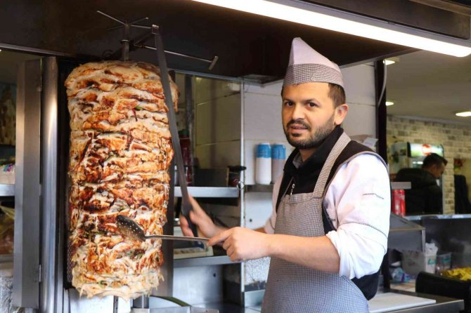 İ̇şçiler Ve Vatandaşlar Asgari Ücret Zammını Olumlu Karşıladı