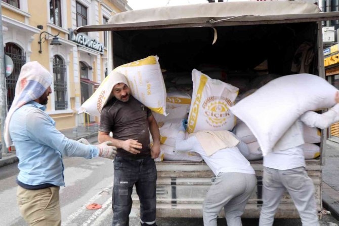 İ̇şçiler Ve Vatandaşlar Asgari Ücret Zammını Olumlu Karşıladı