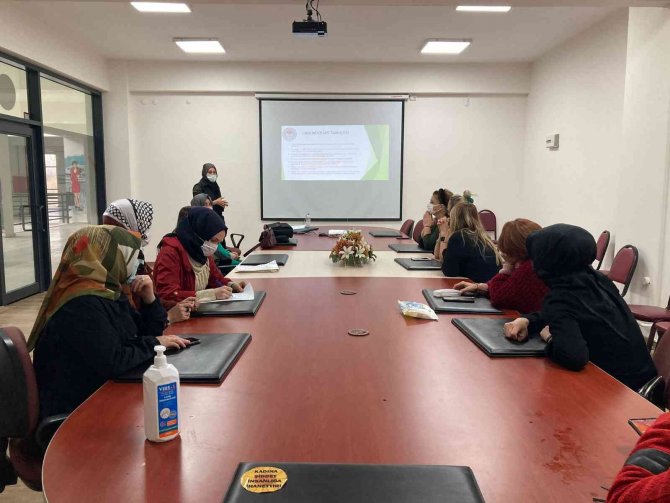 Kadınlara Gıda Mevzuatı Anlatıldı