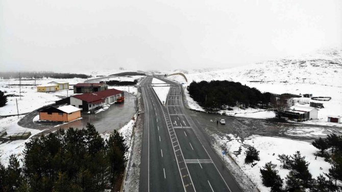 Erzincan’ın Yüksek Kesimlerinde Kar Yağışı