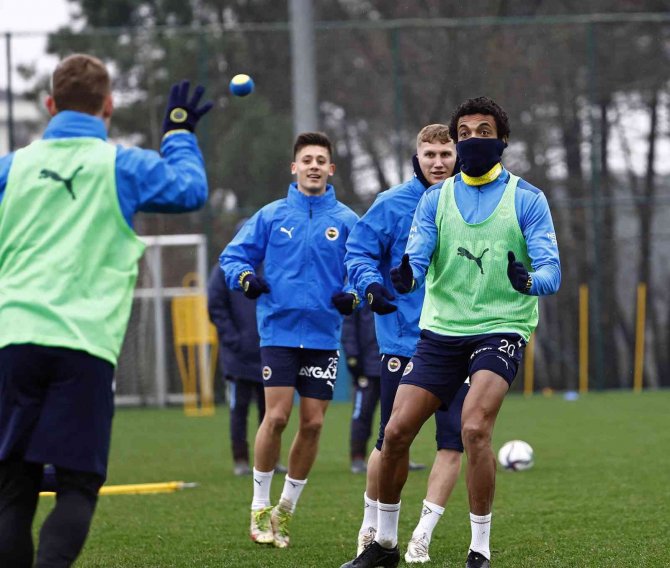 Fenerbahçe’de Altay Bayındır Sevinci!