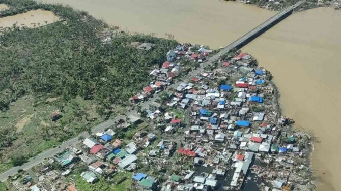 Filipinler’i Vuran Rai Tayfunu’nda Can Kaybı 12’ye Yükseldi