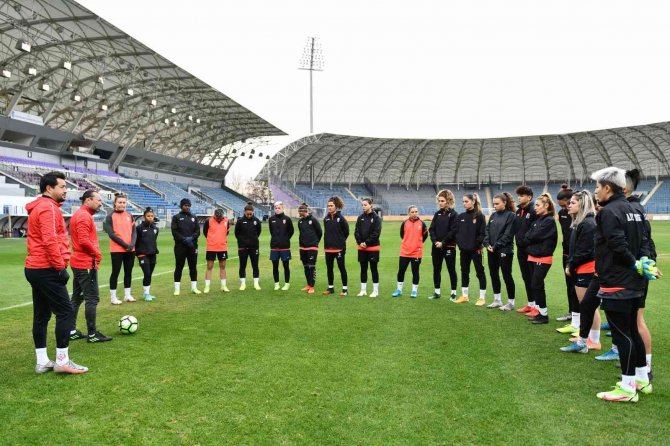 Abb Fomget Kadın Futbol Takımı Yeni Sezonda İddialı