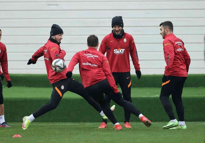 Galatasaray, Başakşehir Maçı Hazırlıklarını Tamamladı