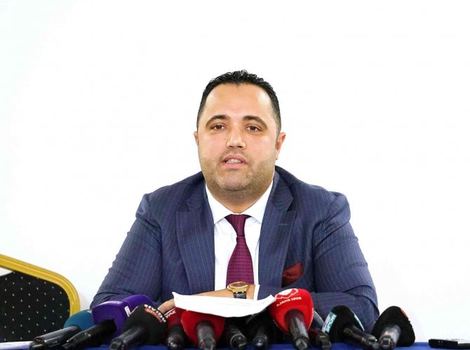 Rezan Epözdemir: "Galatasaray Spor Kulübü Derneği Yönetim Kurulundaki Görevimden İstifa Etmiyorum"