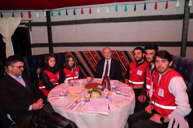 Başkan Özlü’den Gençlere Konser Sözü