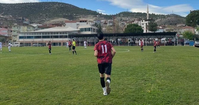 Hakeme Kızan Başkan Takımını Sahadan Çekti