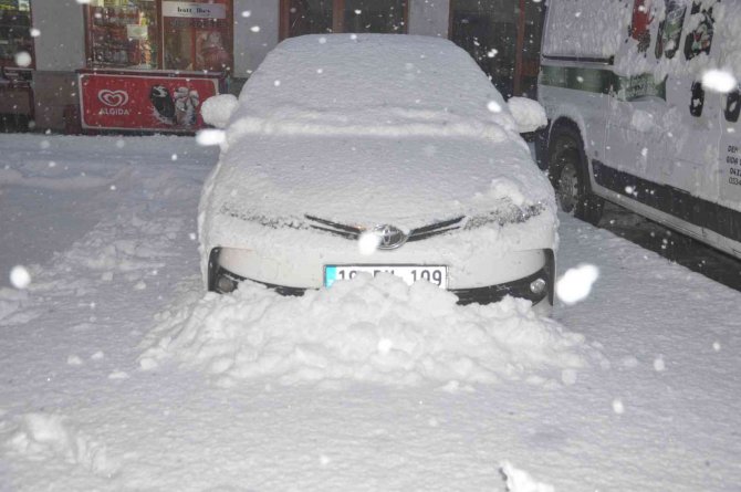 Yüksekova Kar Altında