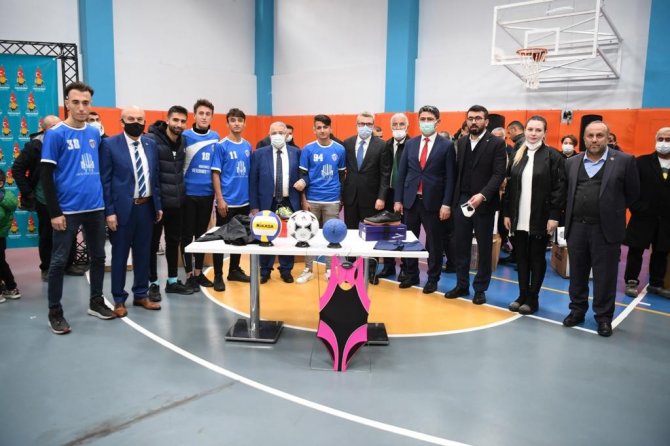 Kahramanmaraş’ta Amatör Spor Kulüplerine Destek