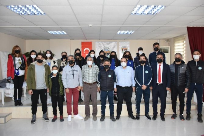 Bozkurt, İ̇nönü Oryantiring Takımını İ̇zmir’e Uğurladı