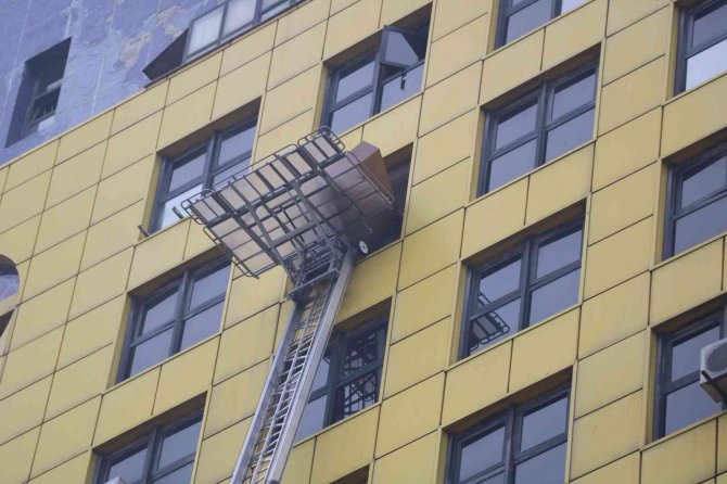Dünyanın En Saçma Binasının Son Kiracısı Da Taşınıyor