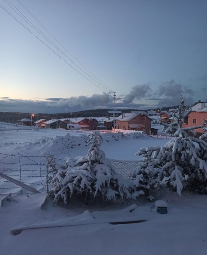 Kargı’ya Mevsimin İlk Karı Düştü