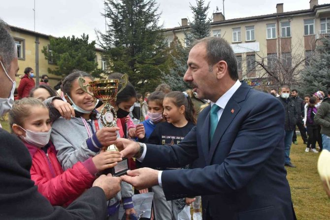 Tomarza’da Atatürk Koşusu Düzenlendi