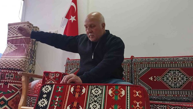 Atalarından Kendine Kalan Mesleği Sürdürüyor