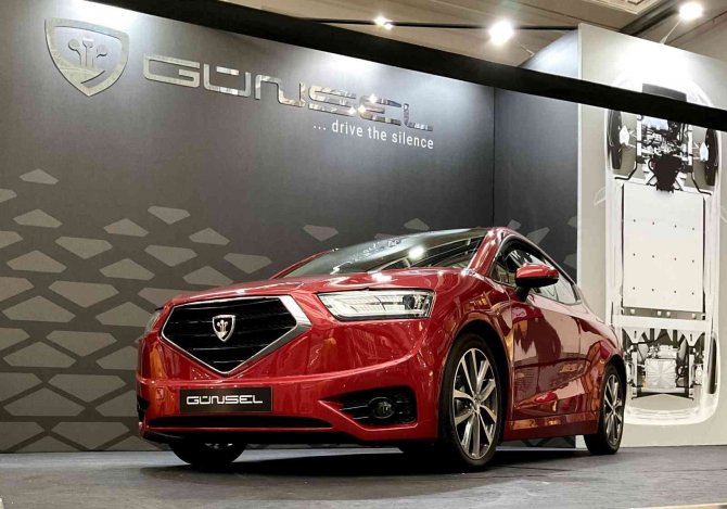 Günsel, Londra’da Dünya İle Buluştu