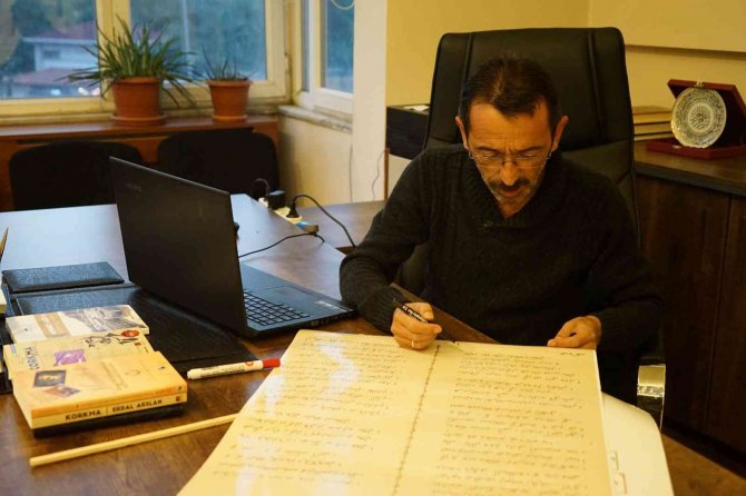 Kastamonulu Yazardan İ̇stiklal Marşı İddiası: “Yazıldığı Tarih Satırlarda Gizlenmiş”