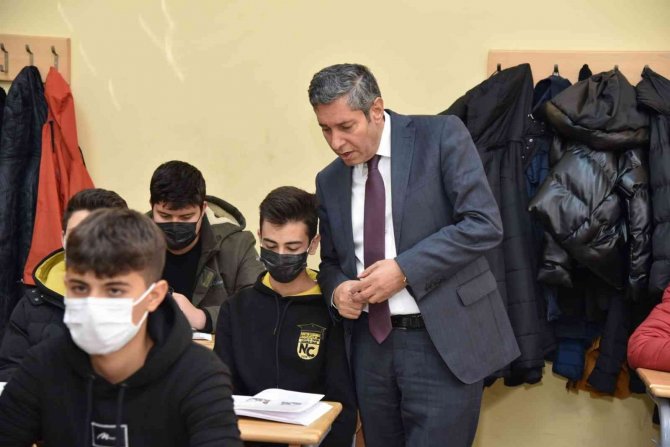 Müdür Tatlı İ̇vrindi’de Öğretmen Ve Öğrencilerle Buluştu