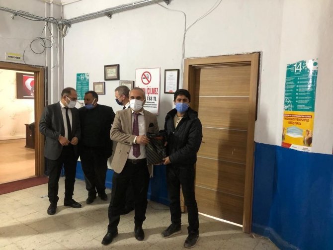 Öğrencilere Kaynak Kitap Desteği