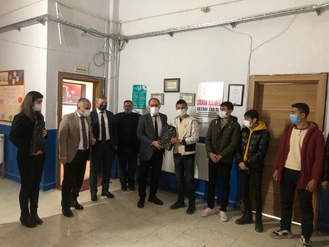 Öğrencilere Kaynak Kitap Desteği