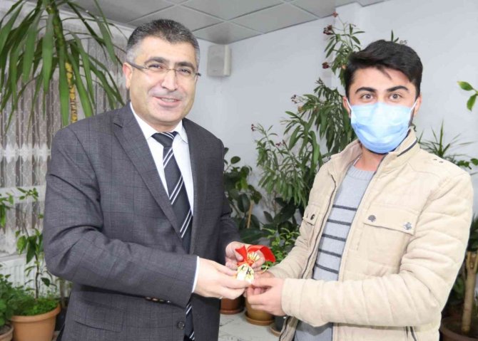 Başarılı Öğrenciler Ödüllendirildi