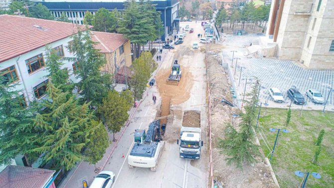 Niğde’de Yağmur Suyu Hatları Düzenleniyor
